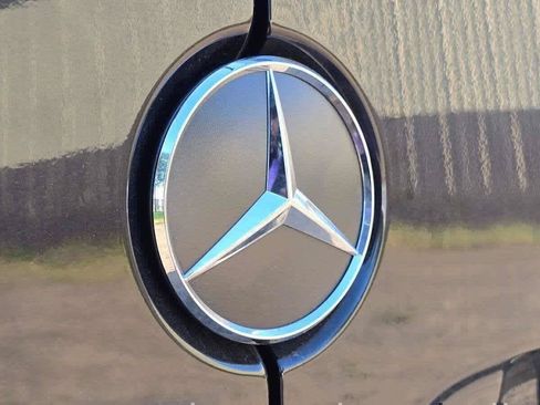 Used 2025 Mercedes-Benz Sprinter 2500 image 18