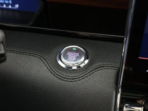 Used 2023 Lincoln Navigator Reserve image 20