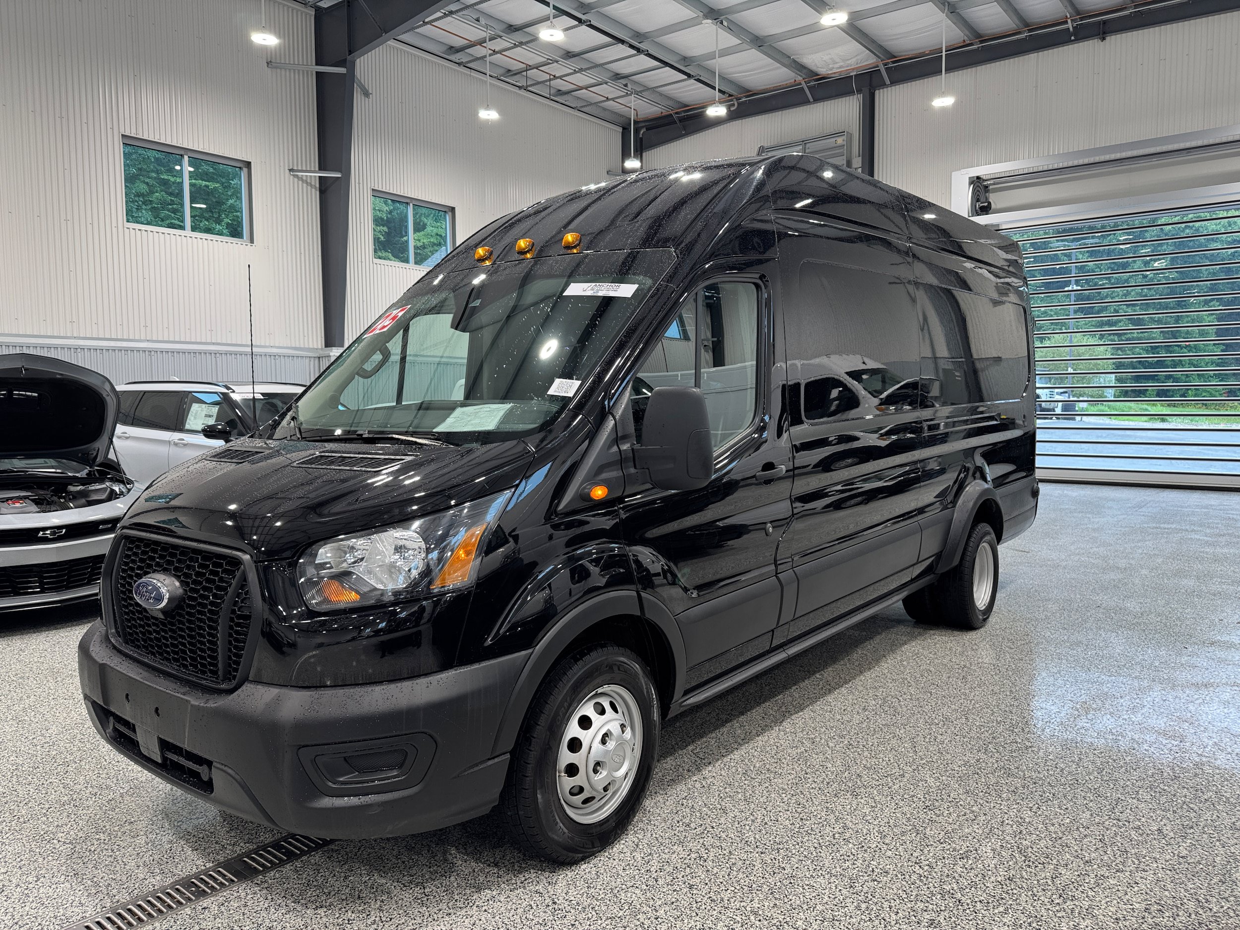 Used 2025 Ford Transit 350 148 High Roof Extended DRW RWD image 4