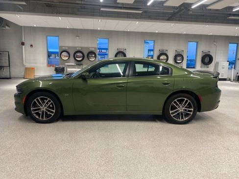 Used 2018 Dodge Charger GT image 9