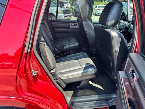Used 2017 Ford Expedition Platinum RWD image 15