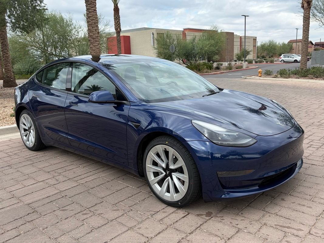 Used 2022 Tesla Model 3 RWD image 1