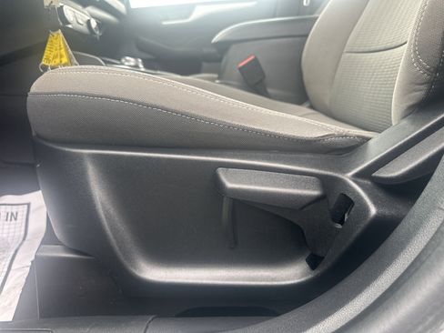 Used 2022 Ford Escape S AWD/4WD image 17
