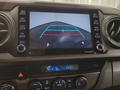 Used 2023 Toyota Tacoma TRD Off-Road image 17