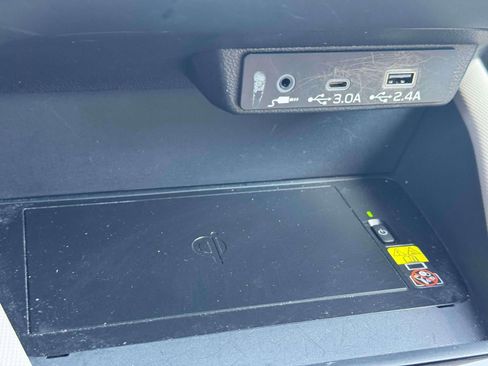 Certified 2025 Subaru Forester Premium image 24