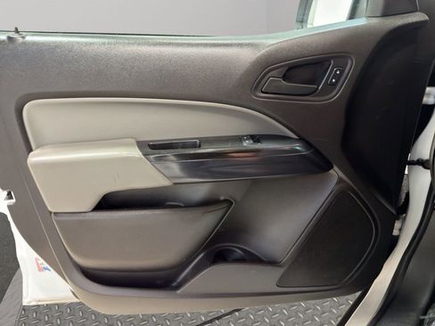 Used 2016 Chevrolet Colorado W/T w/ WT Convenience Package image 13