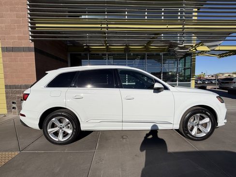 Used 2023 Audi Q7 Premium Plus w/ Premium Plus Package image 9