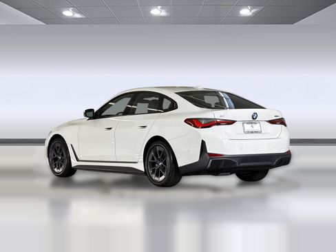 Certified 2023 BMW i4 eDrive40 w/ Premium Package RWD image 3