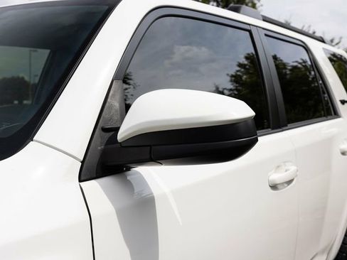 Used 2018 Toyota 4Runner TRD Off-Road Premium image 19