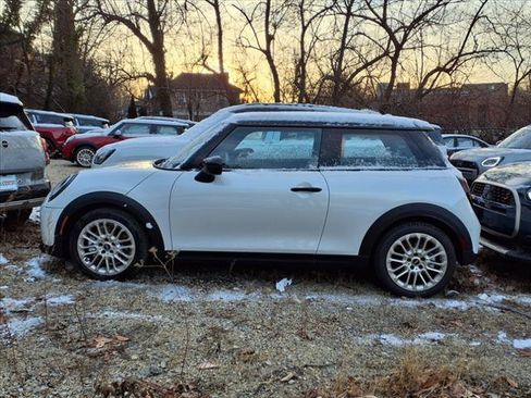 Certified 2025 MINI Cooper 2-Door Hardtop image 4
