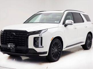 Used 2025 Hyundai Palisade Calligraphy video 2