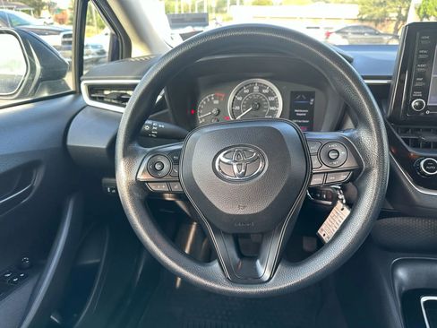 Used 2022 Toyota Corolla LE image 20