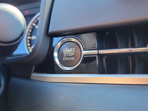 Used 2022 Mitsubishi Outlander SE image 33