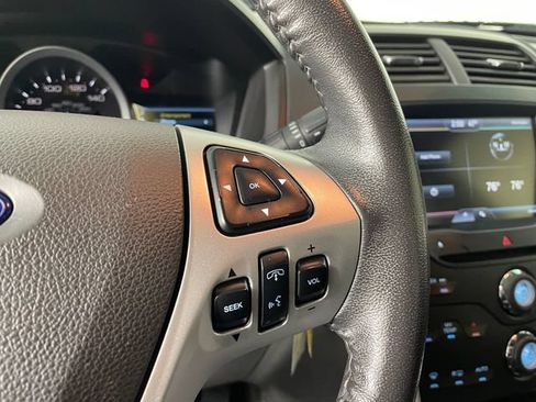 Used 2012 Ford Explorer XLT AWD/4WD image 10