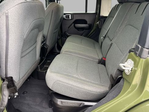 Used 2024 Jeep Wrangler Unlimited w/ Convenience Group AWD/4WD image 9