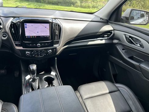 Used 2021 Chevrolet Traverse RS AWD/4WD image 22