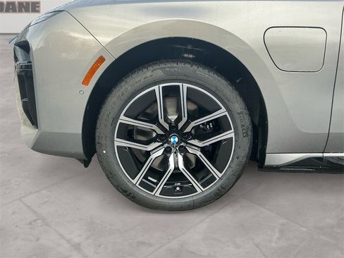 New 2026 BMW 750e xDrive image 14