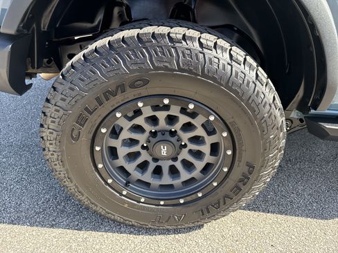 Used 2023 Ford Bronco Badlands AWD/4WD image 17