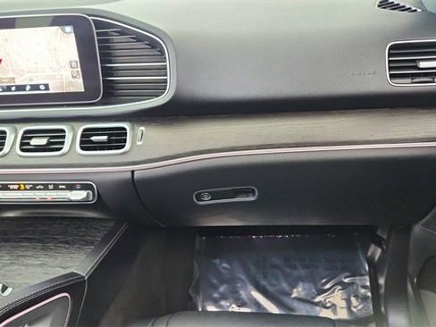 Used 2023 Mercedes-Benz GLE 450 4MATIC w/ AMG Line Exterior image 37