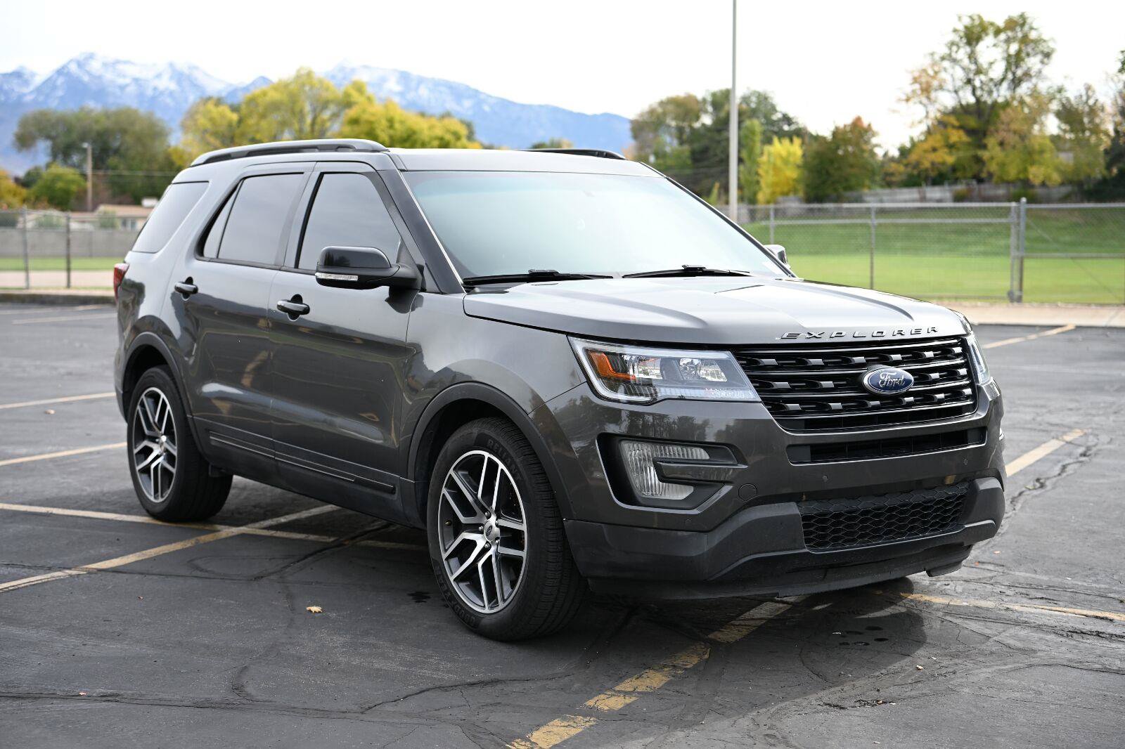 Used 2016 Ford Explorer Sport AWD/4WD image 29