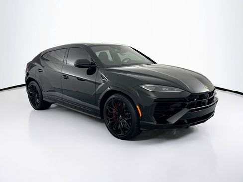 Used 2025 Lamborghini Urus Performante AWD/4WD image 3