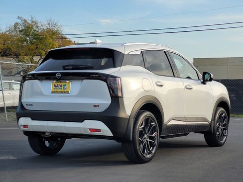 New 2025 Nissan Kicks SR image 5