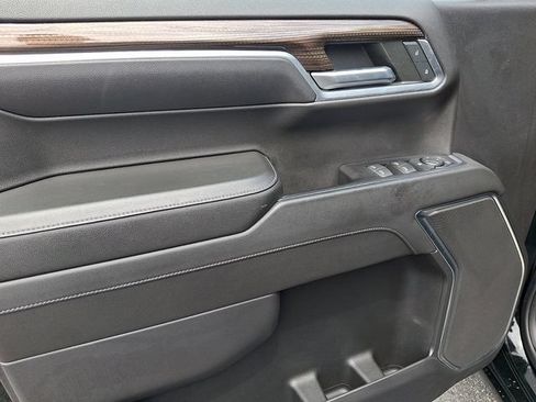 Used 2022 Chevrolet Silverado 1500 RST AWD/4WD image 12