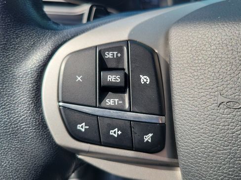 Used 2020 Ford Explorer XLT RWD image 27