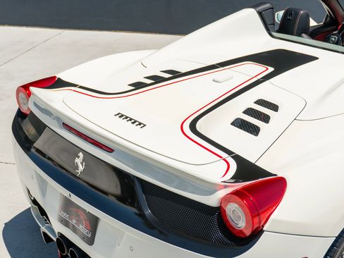 Used 2014 Ferrari 458 Spider RWD image 42