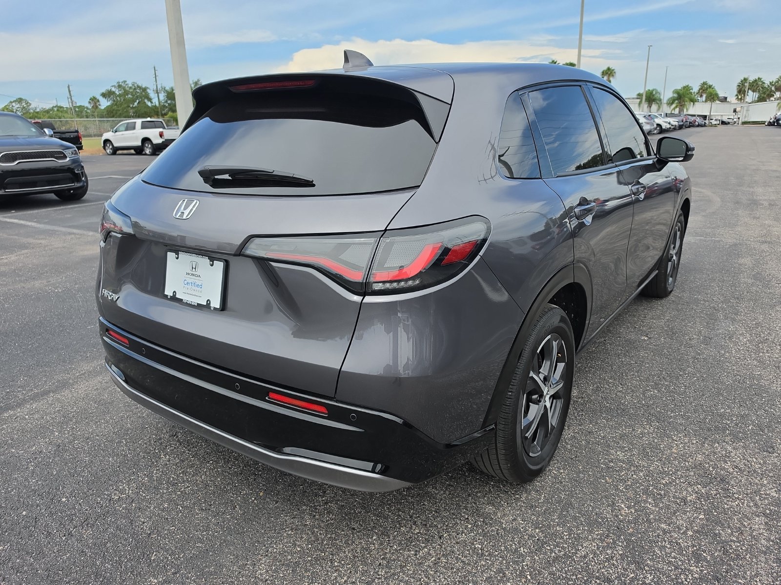 Used 2025 Honda HR-V EX-L image 4