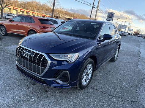 Certified 2025 Audi Q3 2.0T Premium Plus w/ Premium Plus Package image 3