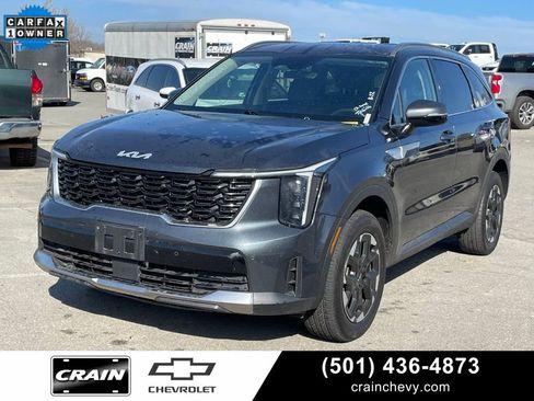 Used 2024 Kia Sorento S image 3
