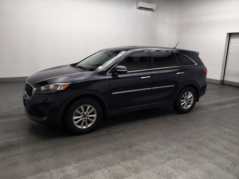 Used 2019 Kia Sorento FWD image 2