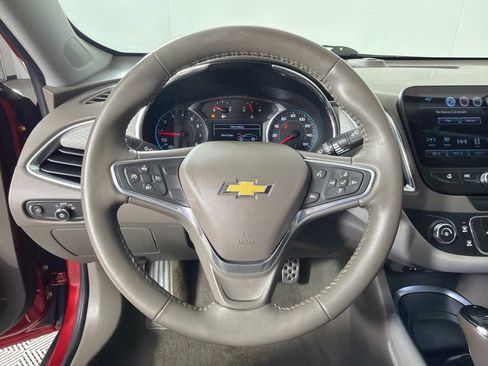 Used 2016 Chevrolet Malibu LT image 14