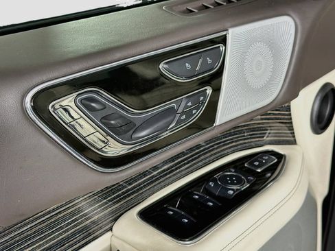 Used 2023 Lincoln Navigator L Black Label AWD/4WD image 18