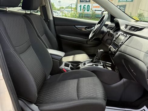 Used 2018 Nissan Rogue SV AWD/4WD image 14