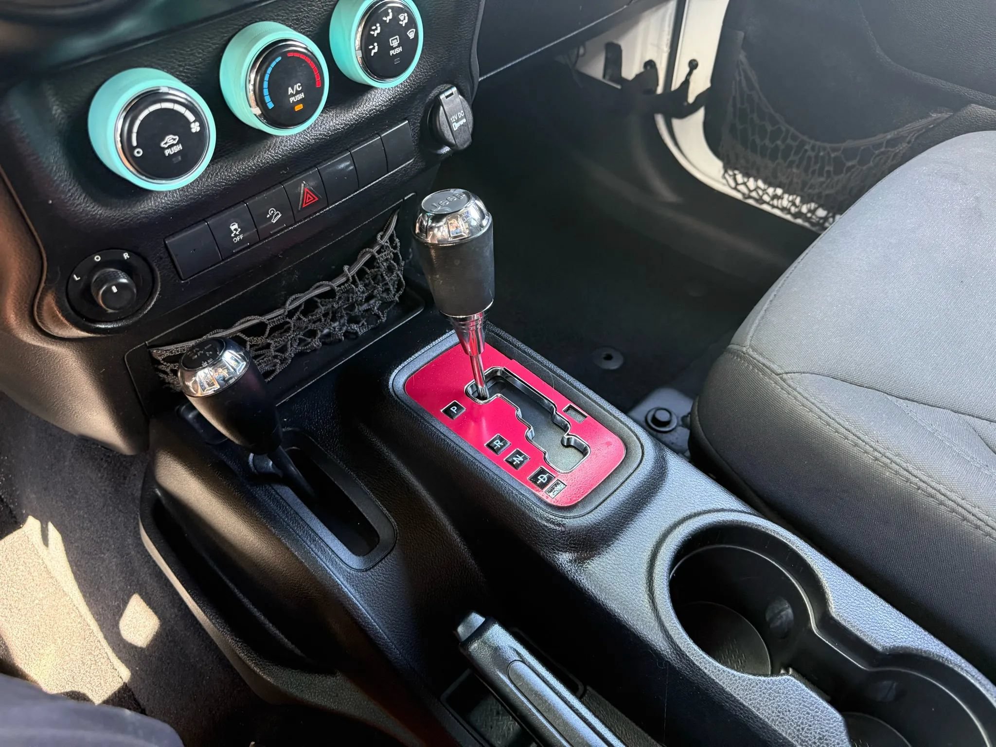 Used 2014 Jeep Wrangler Unlimited Sport w/ Quick Order Package 24S AWD/4WD image 24