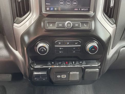 Used 2021 Chevrolet Silverado 1500 Custom AWD/4WD image 18