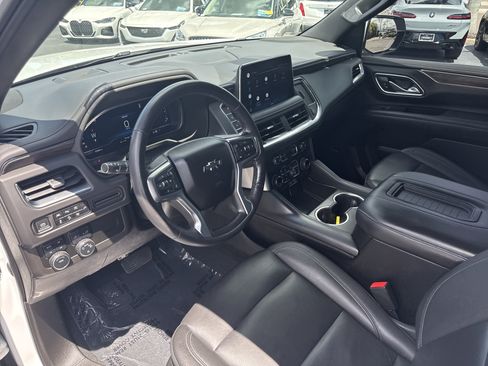Used 2022 Chevrolet Tahoe Z71 w/ Luxury Package AWD/4WD image 21