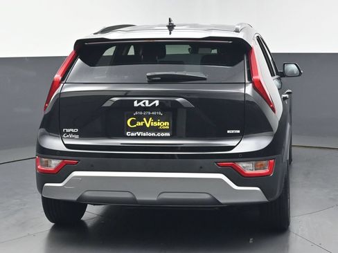 Used 2023 Kia Niro EX FWD image 4