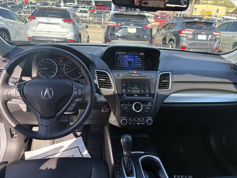 Used 2018 Acura RDX w/ Technology Package FWD image 12