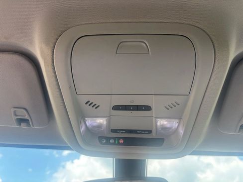 Used 2019 GMC Acadia SLT FWD image 26