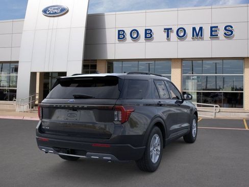 New 2026 Ford Explorer Active RWD image 10