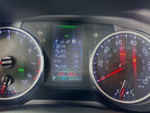 Certified 2022 Toyota RAV4 XLE w/ Convenience Package image 12