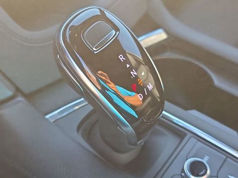 Certified 2025 Cadillac XT5 Premium Luxury image 16