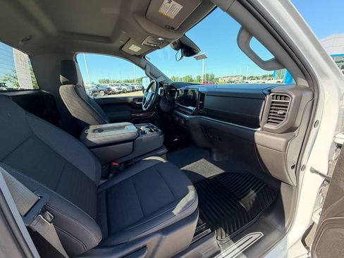 Used 2024 Chevrolet Silverado 3500 LT w/ Convenience Package AWD/4WD image 20