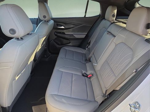 New 2026 Buick Envista Avenir FWD image 10