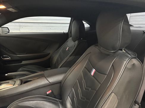 Used 2010 Chevrolet Camaro SS w/ RS Package RWD image 11