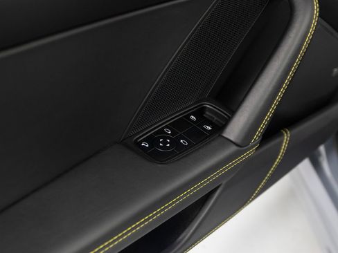 Certified 2023 Porsche 911 Targa 4 GTS AWD/4WD image 18