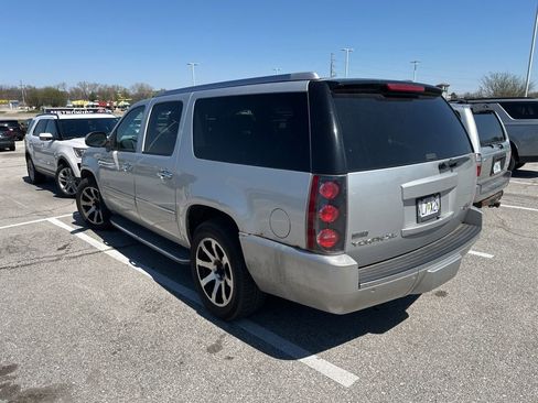 Used 2011 GMC Yukon XL Denali image 3